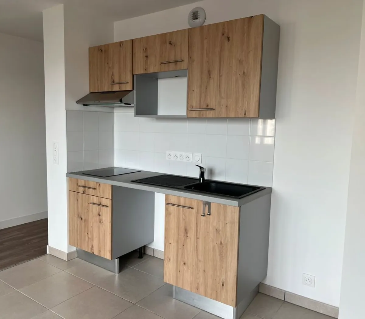 Location Bordeaux Appartement 6a4bb75f0a4e