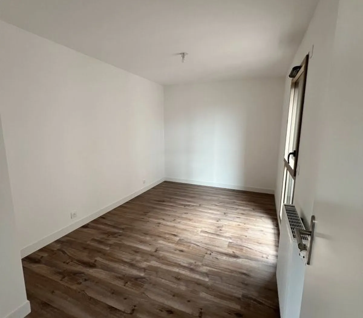 Location Bordeaux Appartement 6a4bb75f0a4e