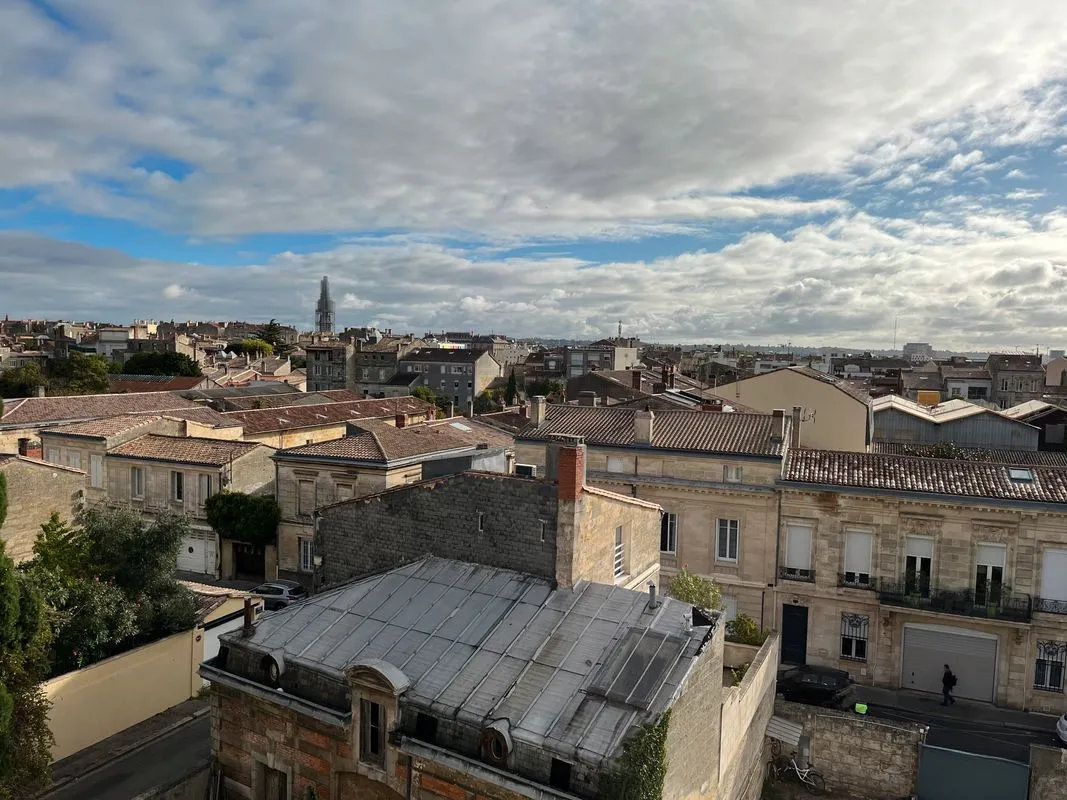 Location Bordeaux Appartement 6a4e8001a5fa