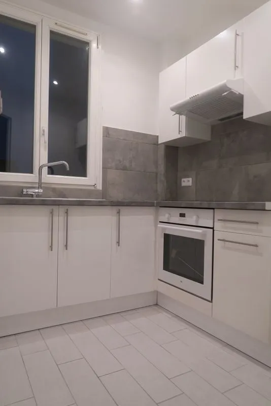 Location Courbevoie Appartement 6a4f924d5845