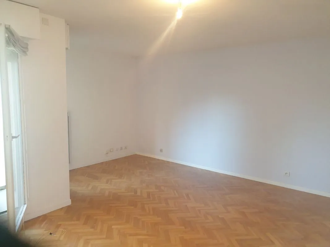Location Saint-Cloud Appartement 6a52f6cbdd99