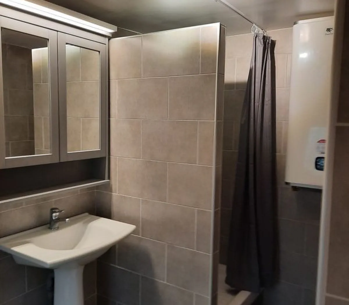 Location Issy-les-Moulineaux Maison 6a53d60e0150