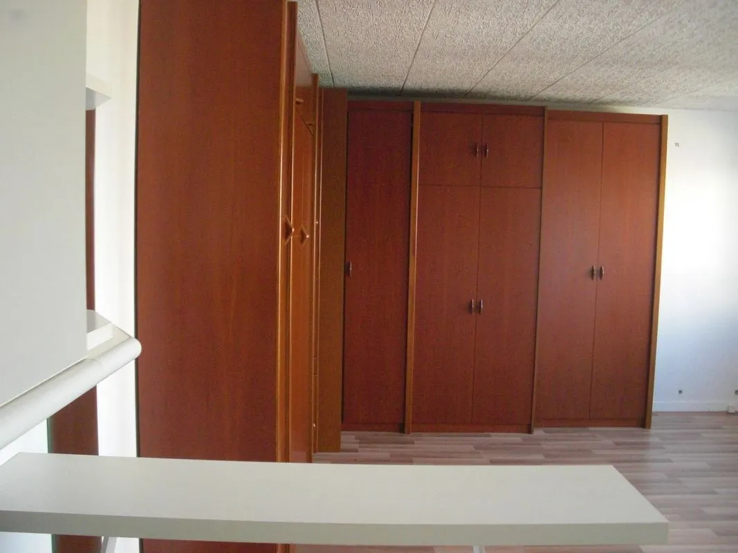 Location Rueil-Malmaison Appartement 6a545b086437