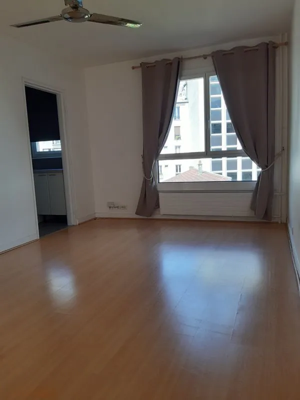 Location Issy-les-Moulineaux Appartement 6a556d47bec2