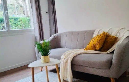 Location Courbevoie Appartement 6a55f65cc15a