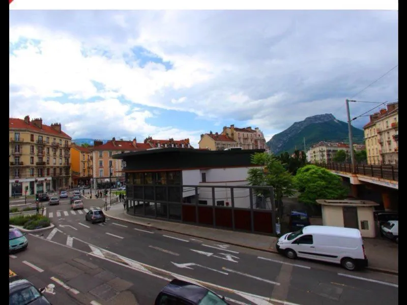Location Grenoble Appartement 6a55fcbaa12f