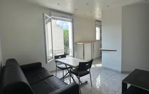 Location Courbevoie Appartement 6a5dd67f7127