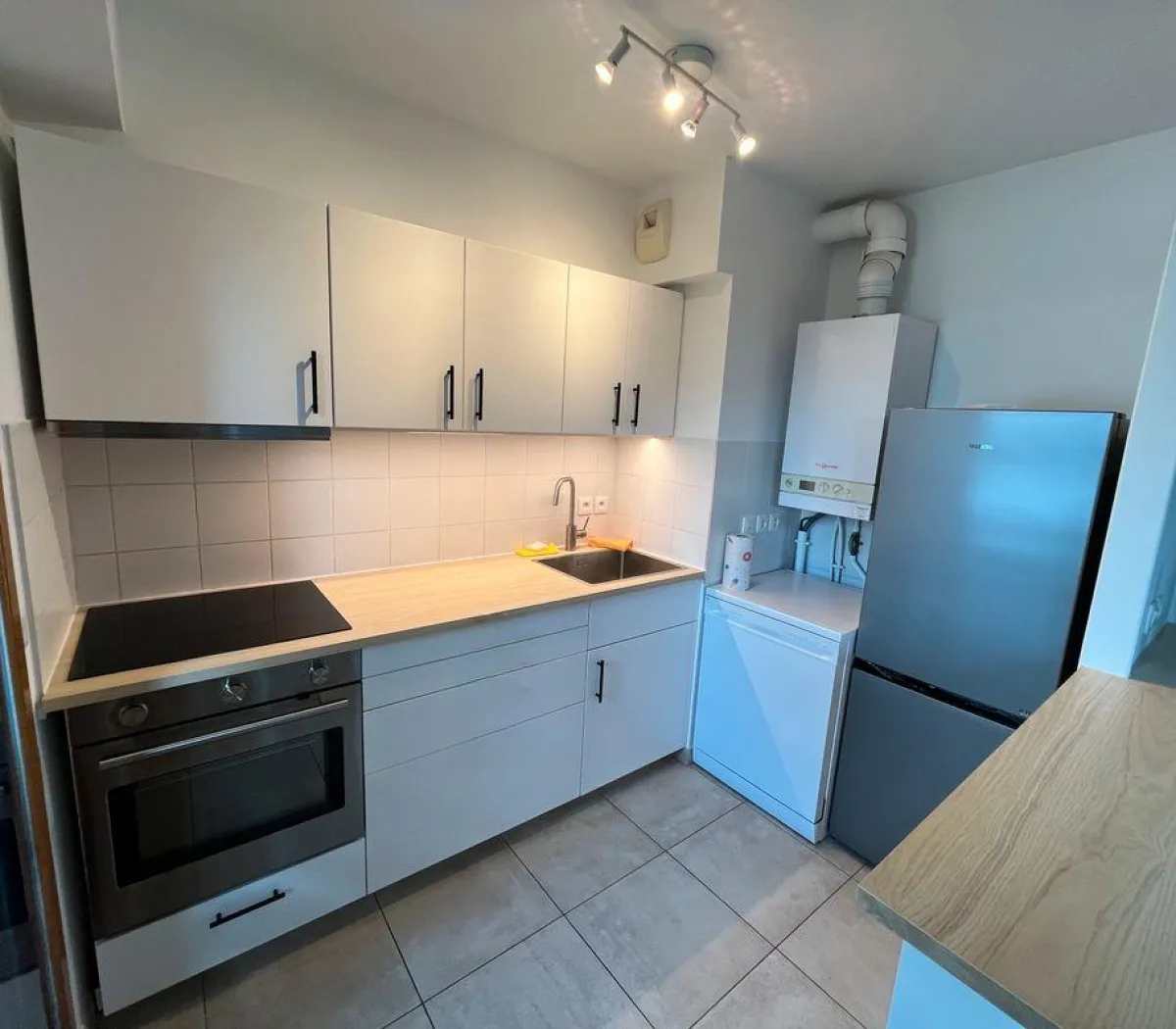 Location Issy-les-Moulineaux Appartement 6a633765a4b2