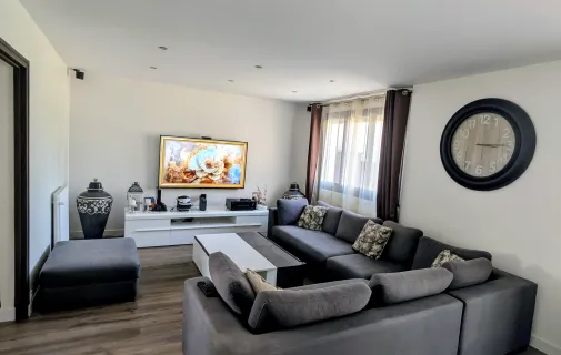 Location Chilly-Mazarin Maison 6a638b4309cd