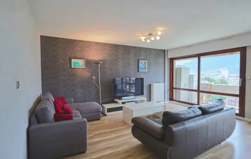 Location Grenoble Appartement 6a676c93c8c8