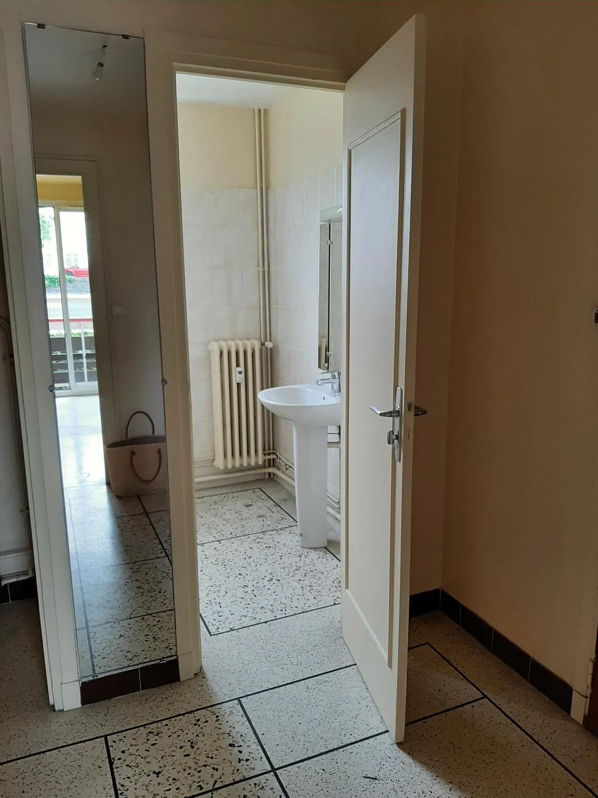 Location Clermont-Ferrand Appartement 6a739508bf1e