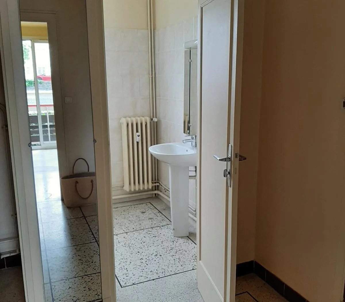 Location Clermont-Ferrand Appartement 6a739508bf1e
