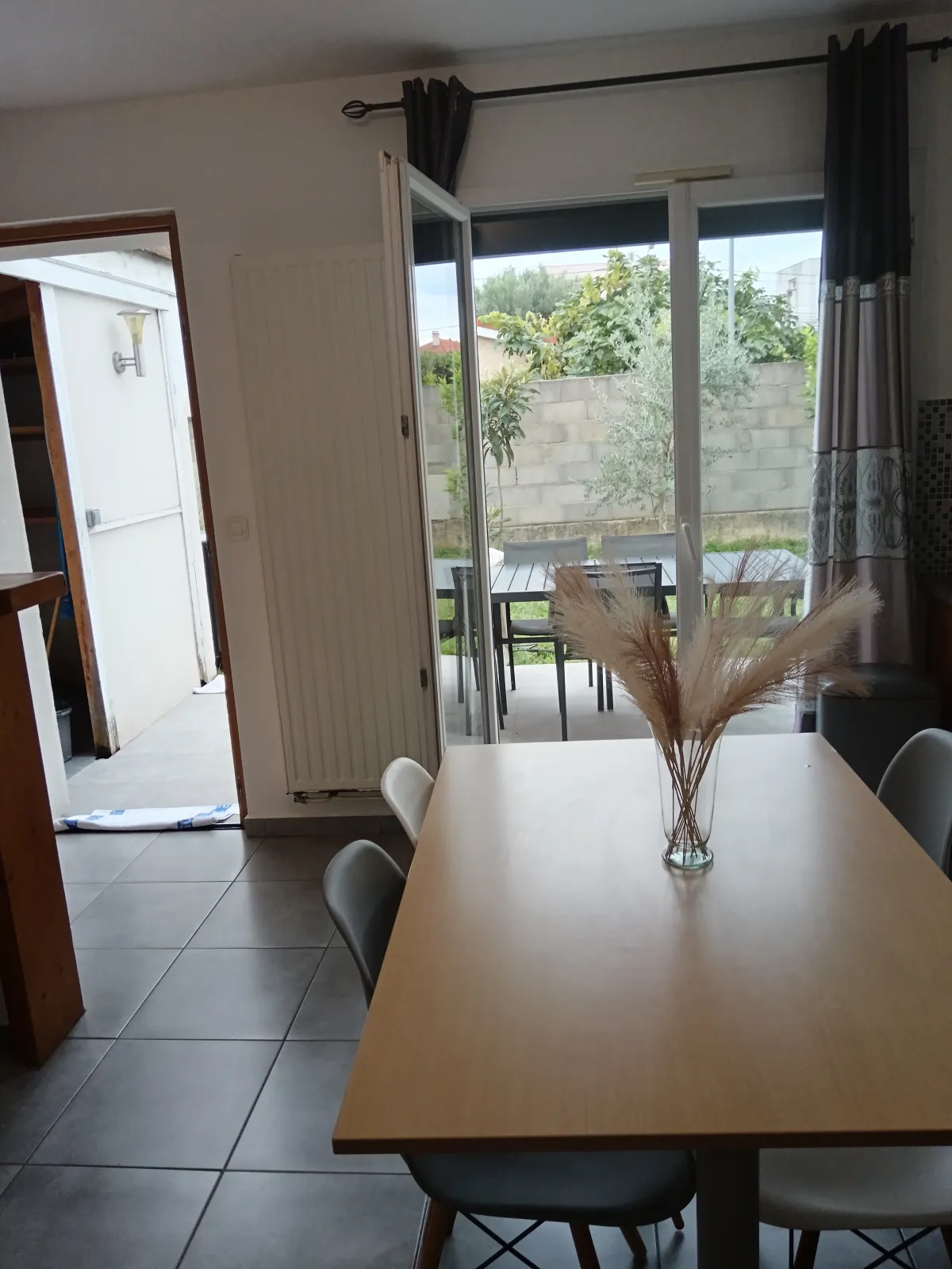 Location Vaulx-en-Velin Maison 6a75b2e76034