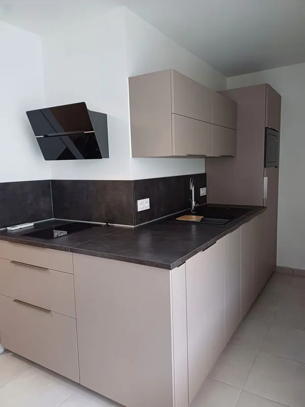 Location Grenoble Appartement 6a80e7495504