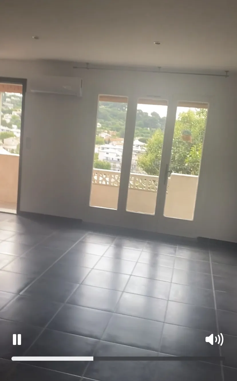Location Ollioules Appartement 6a81a2d5c82a