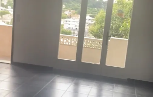 Location Ollioules Appartement 6a81a2d5c82a
