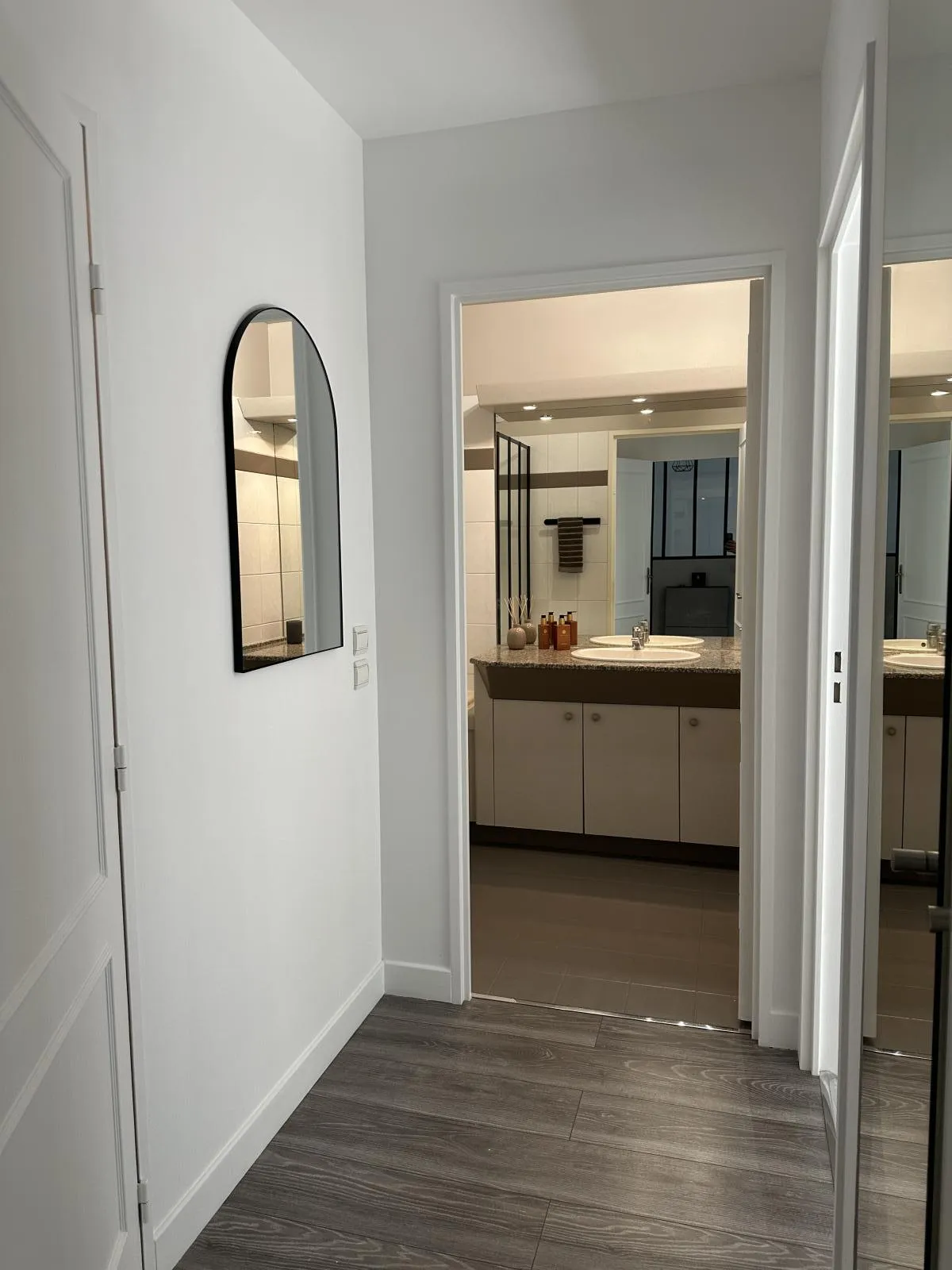 Location Courbevoie Appartement 6a822b641b5d