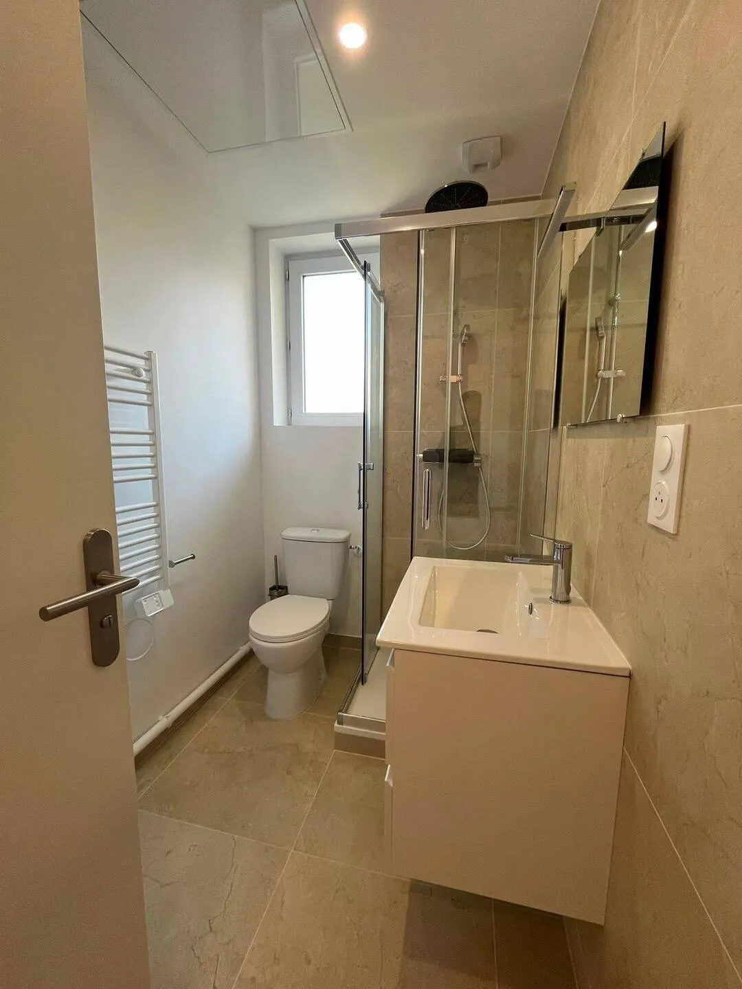 Location Grenoble Appartement 6a83025bcb70