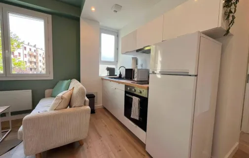 Location Grenoble Appartement 6a83025bcb70