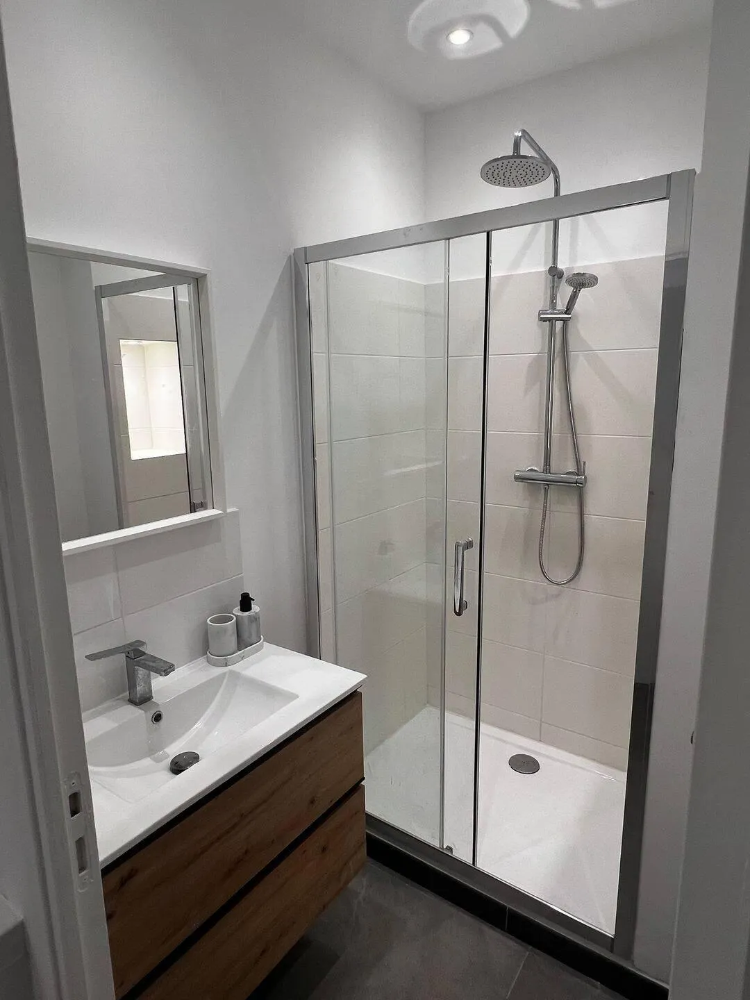 Location Courbevoie Chambre 6a870798df98