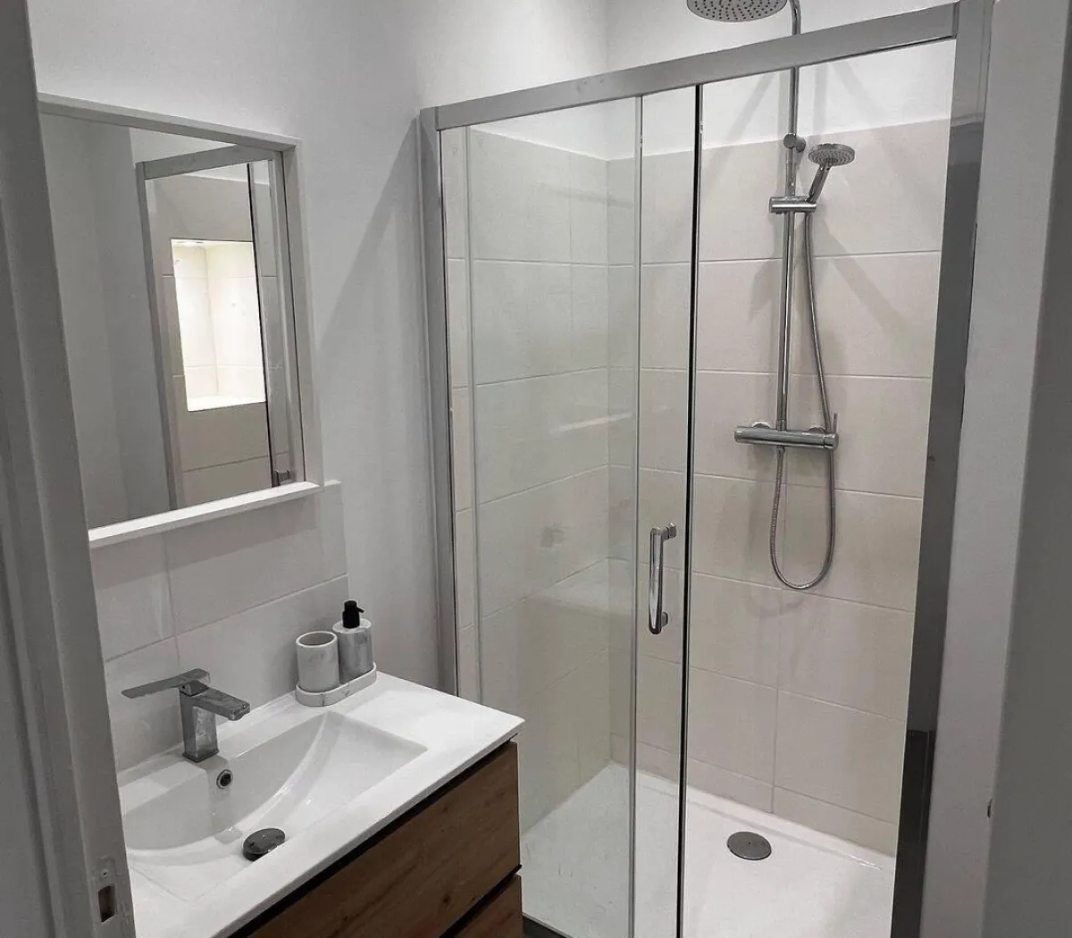 Location Courbevoie Chambre 6a870798df98