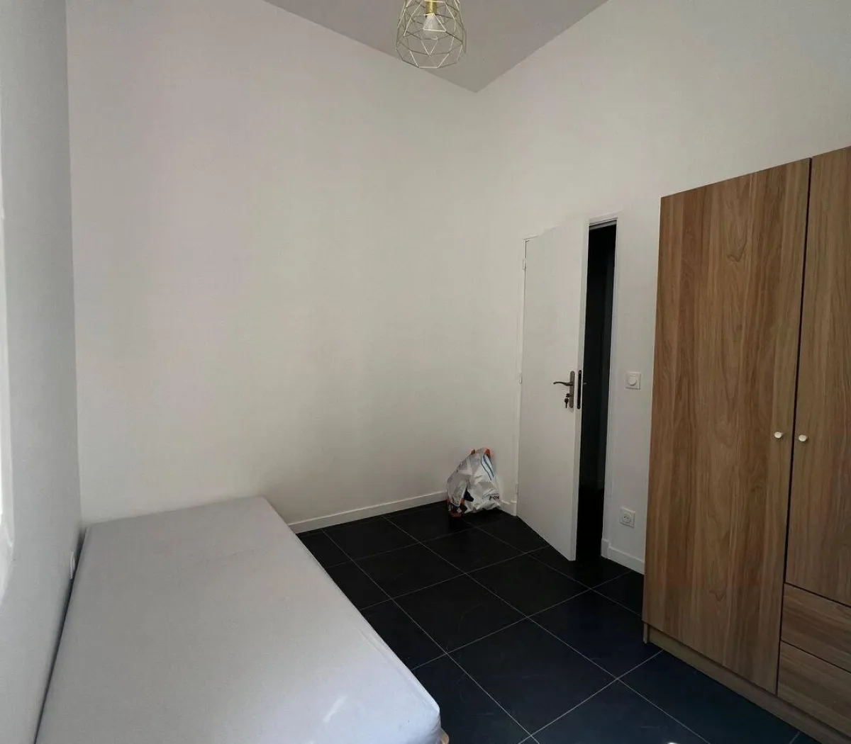 Location Courbevoie Chambre 6a870798df98