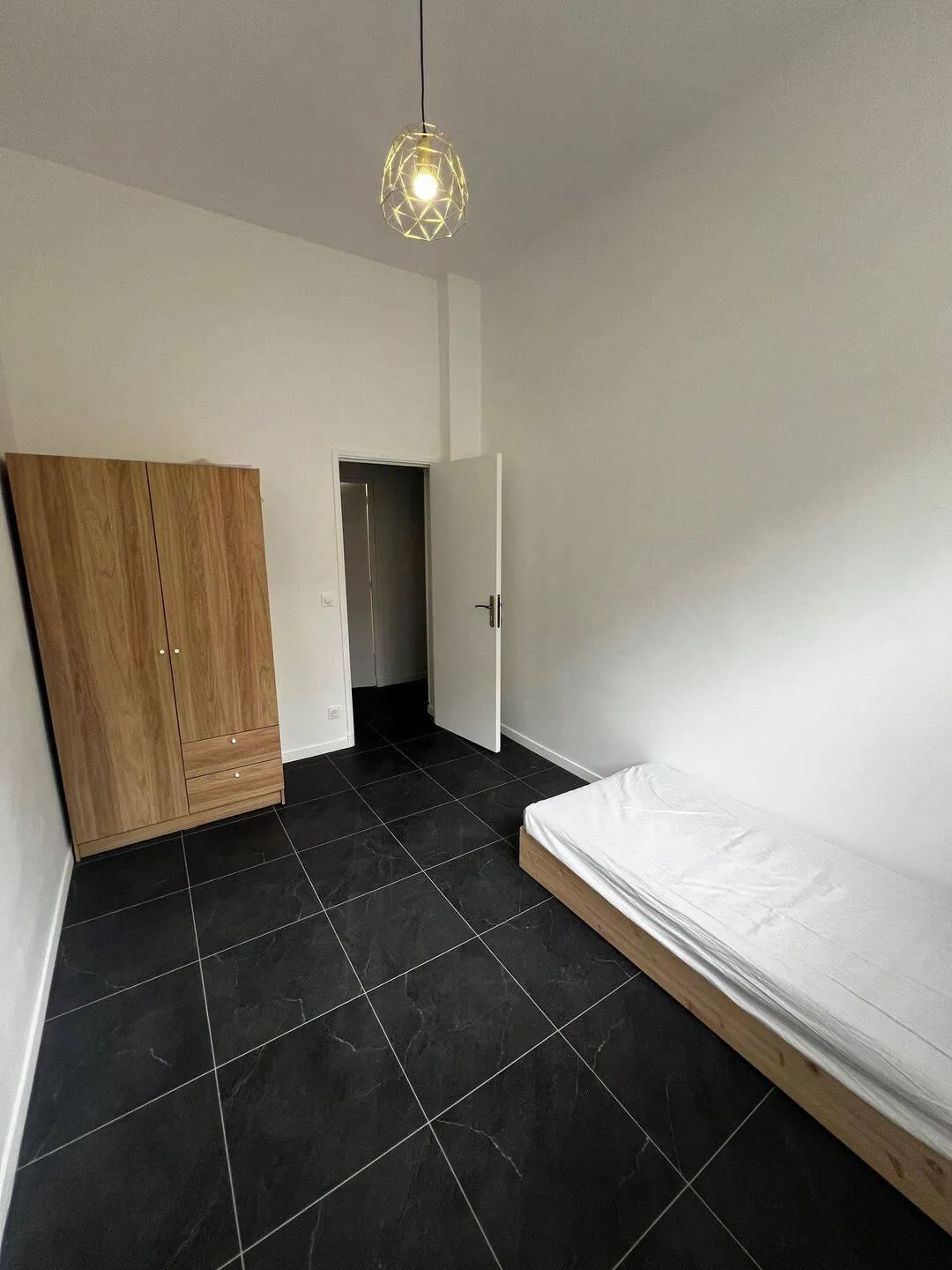 Location Courbevoie Chambre 6a870798df98