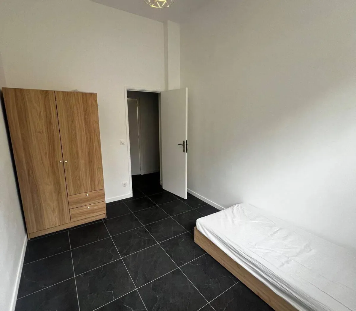 Location Courbevoie Chambre 6a870798df98