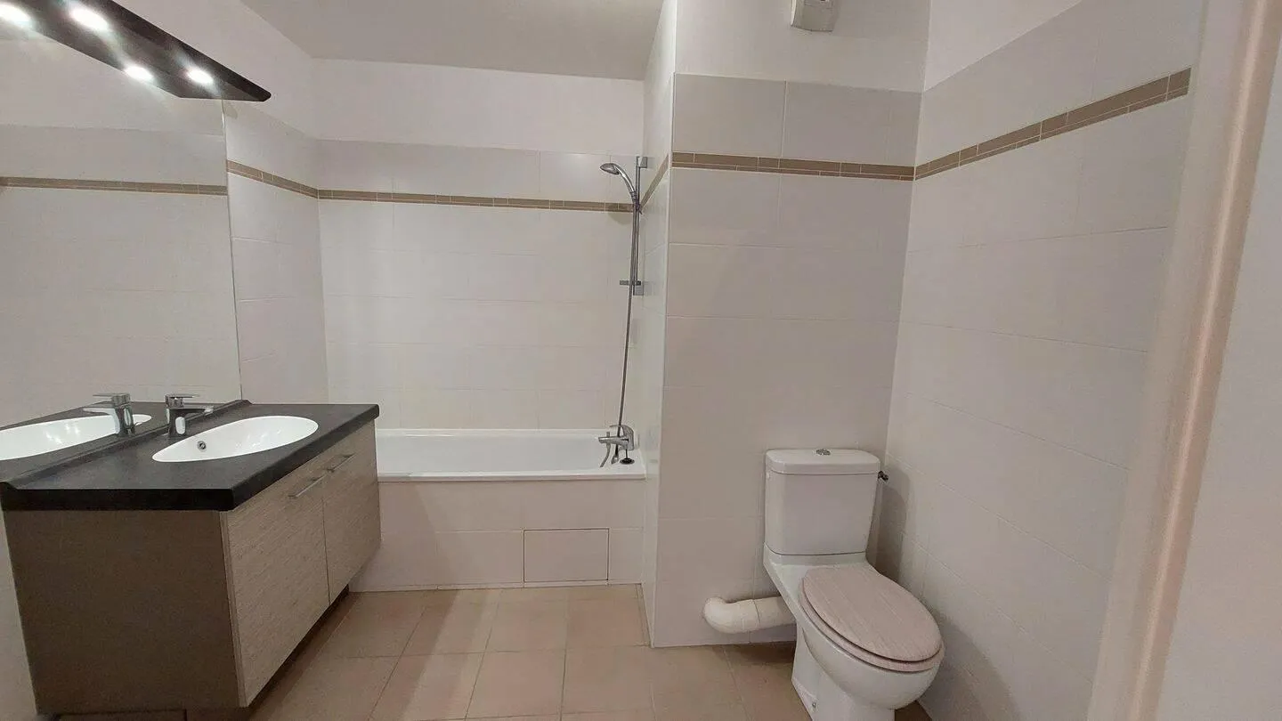 Location Charenton-le-Pont Appartement 6a952d731386