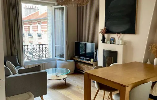 Location Courbevoie Appartement 6a96d18742d9