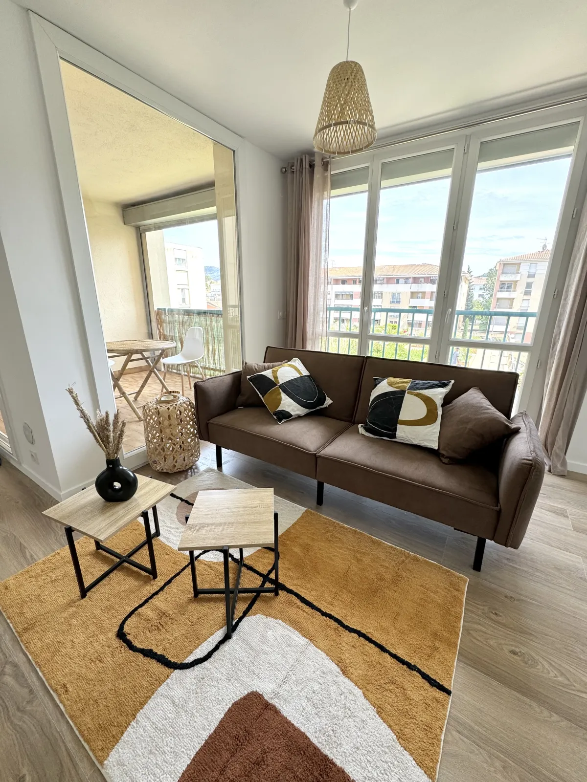 Location Aubagne Appartement 6a982d43020d
