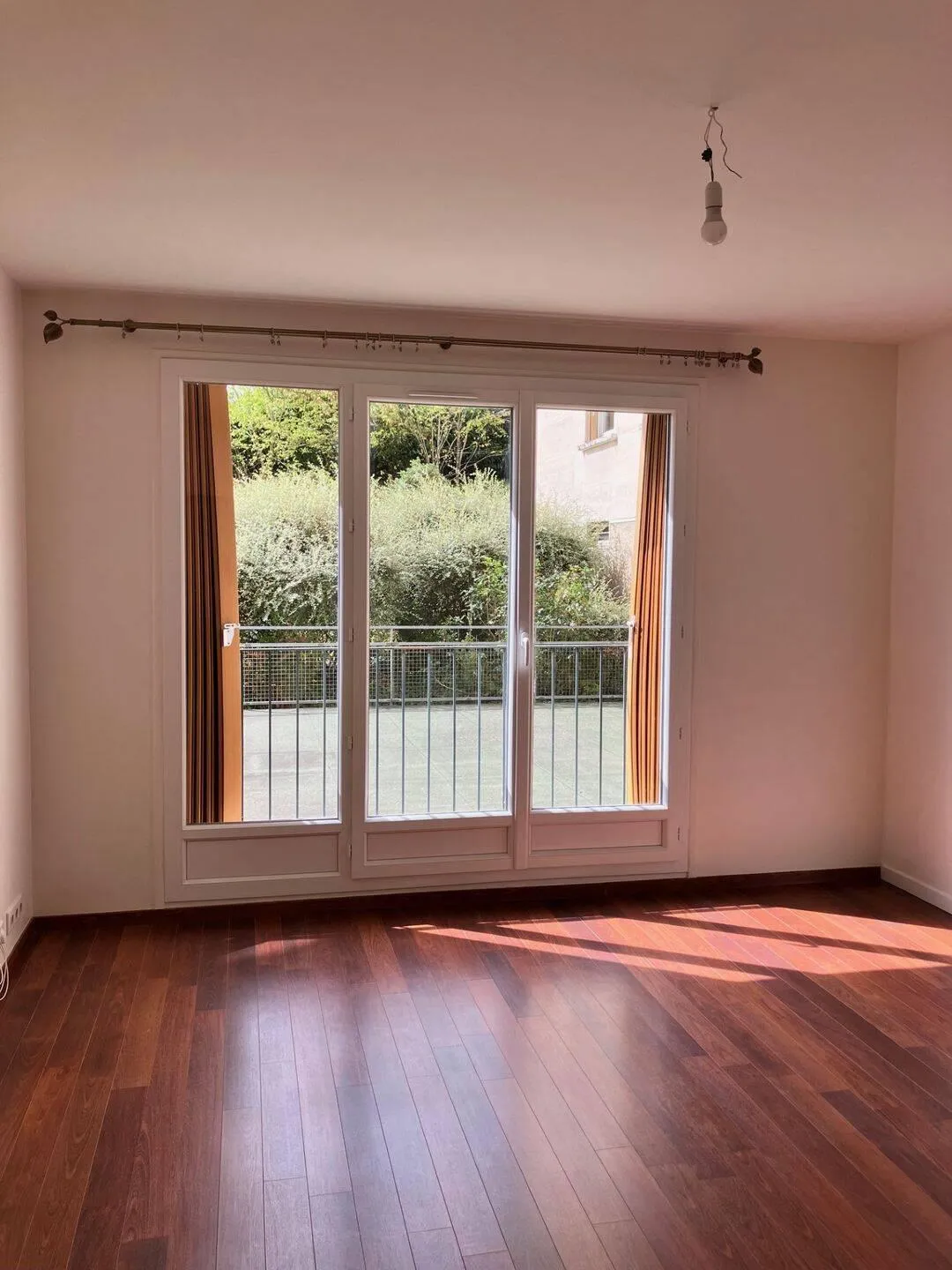 Location Fontenay-aux-Roses Appartement 6a9e6b4b9253