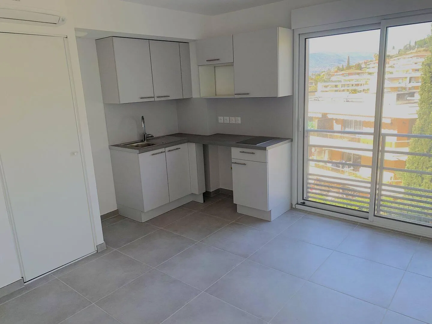 Location Nice Appartement 6aa6d494021a