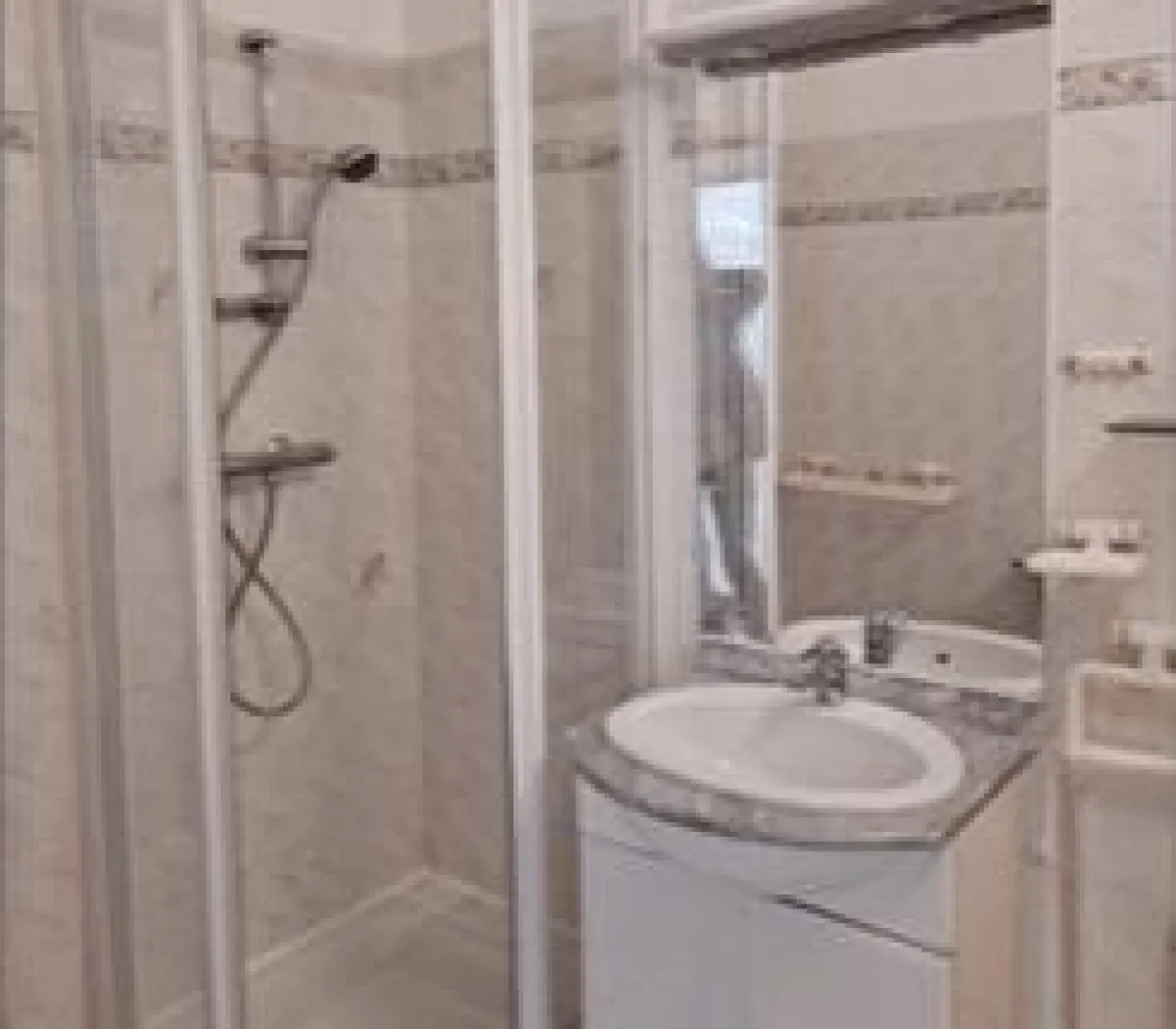 Location Tours Chambre 6ab233d9991a