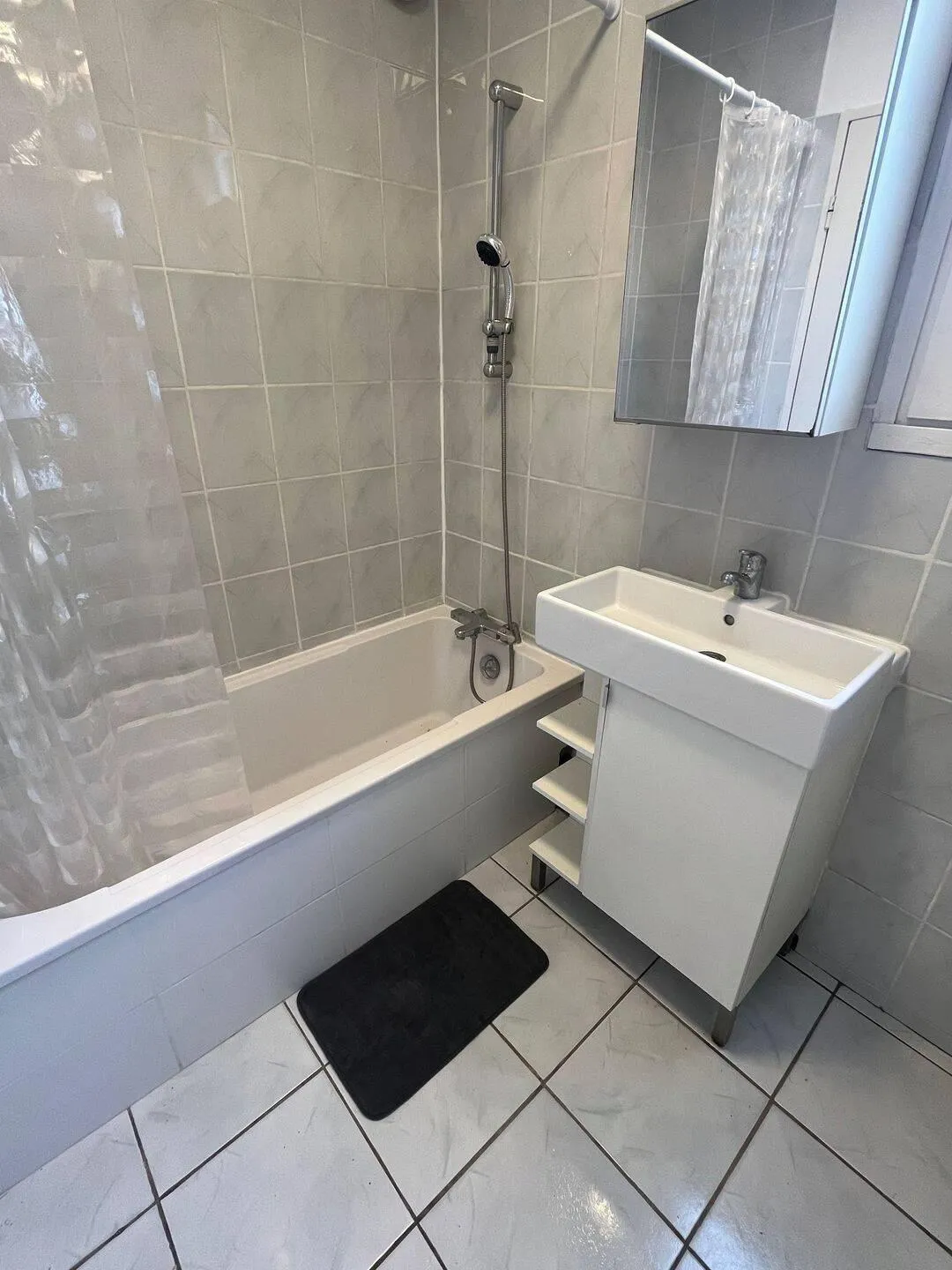Location Évry-Courcouronnes Appartement 6ab7b79b34a7