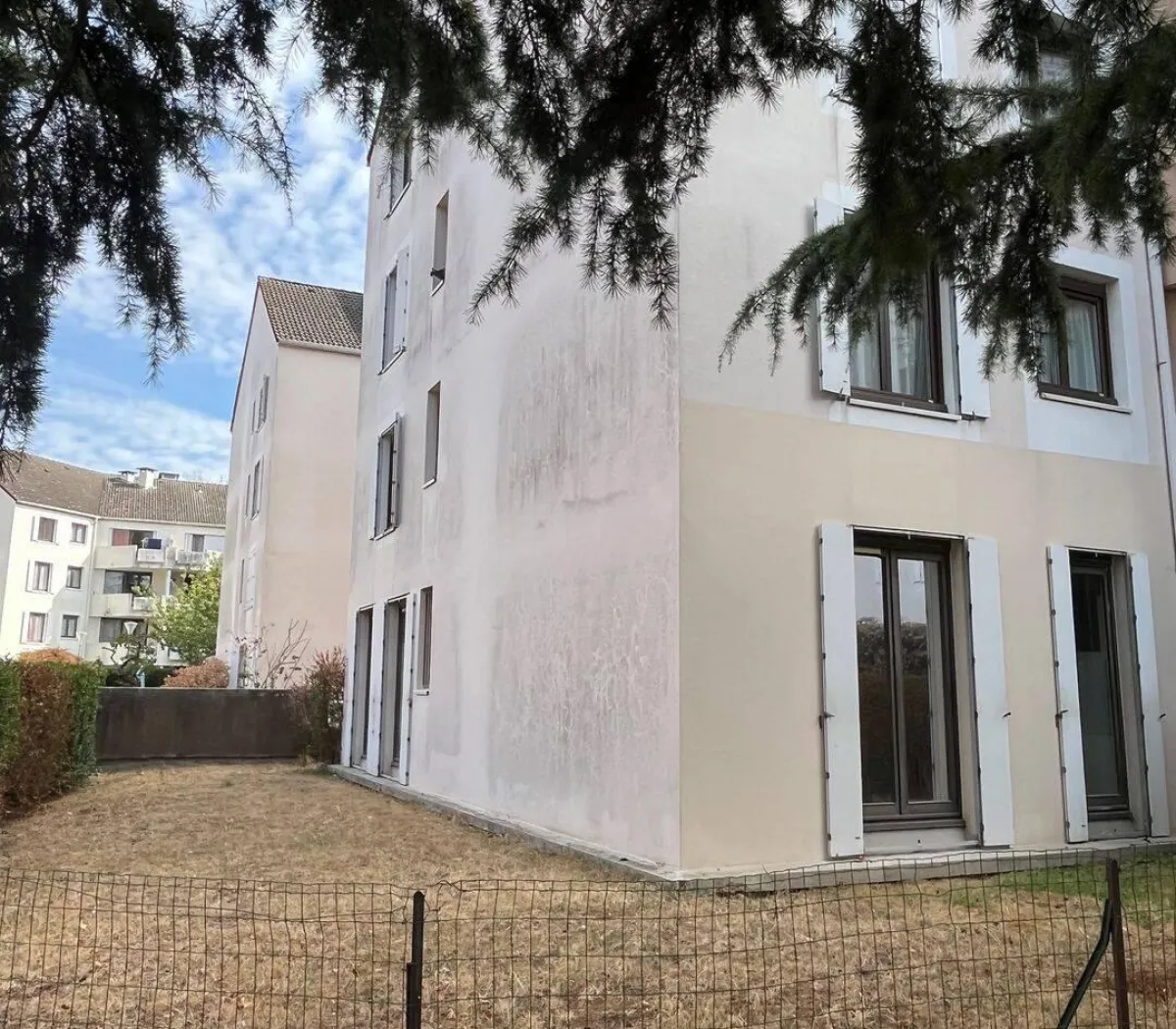 Location Évry-Courcouronnes Appartement 6ab7b79b34a7