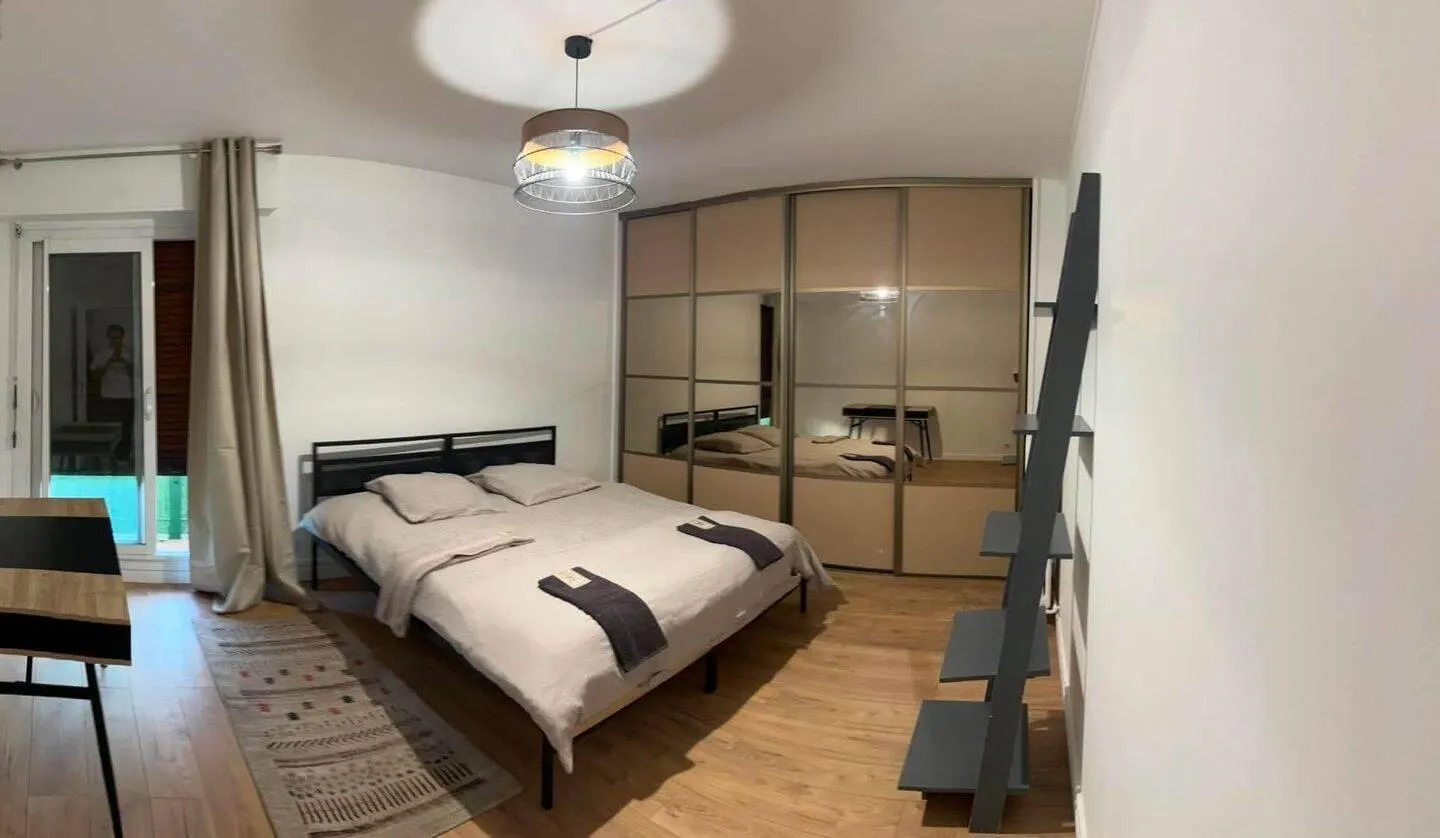 Location Courbevoie Appartement 6aba3e396bf5