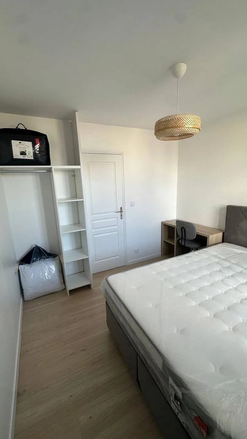 Location Évry-Courcouronnes Chambre 6abc2998558b