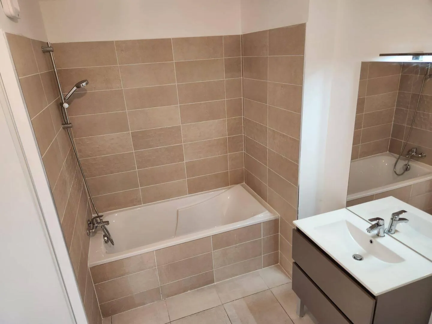 Location Castelnau-le-Lez Appartement 6abc9a87cc40