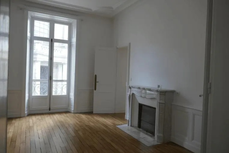 Location Rennes Appartement 6ac8f1d2403f