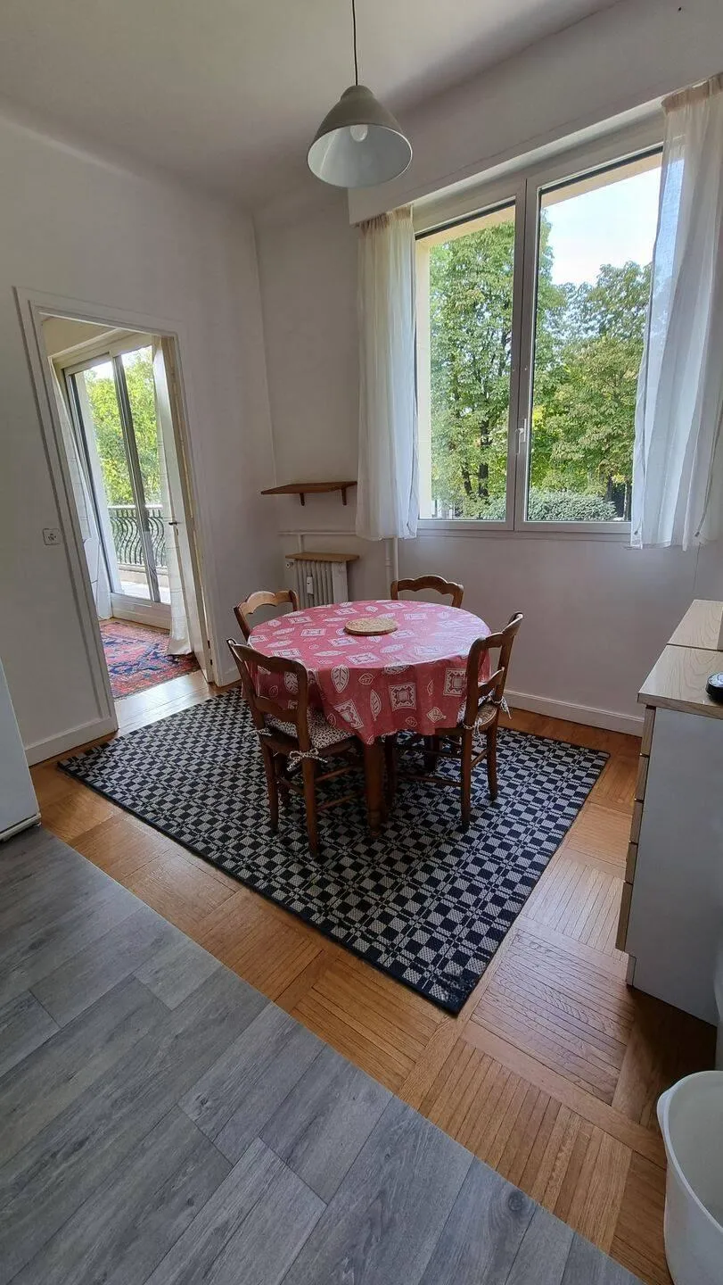 Location Neuilly-sur-Seine Appartement 6ad536e27f1b
