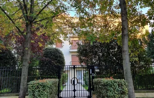 Location Neuilly-sur-Seine Appartement 6ad536e27f1b