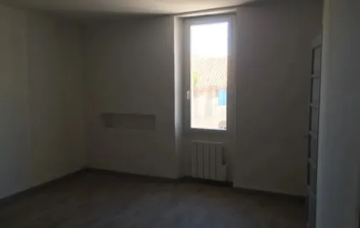 Location Saint-Zacharie Appartement 7ff8b5a6