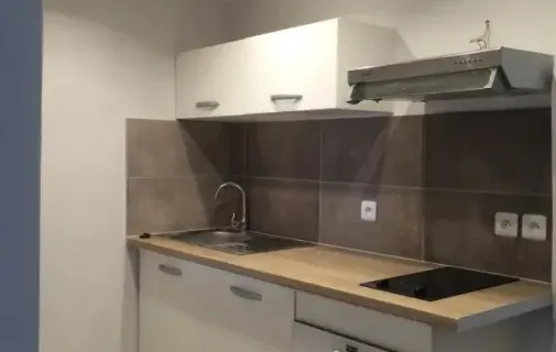 Location Saint-Zacharie Appartement 7ff8b5a6
