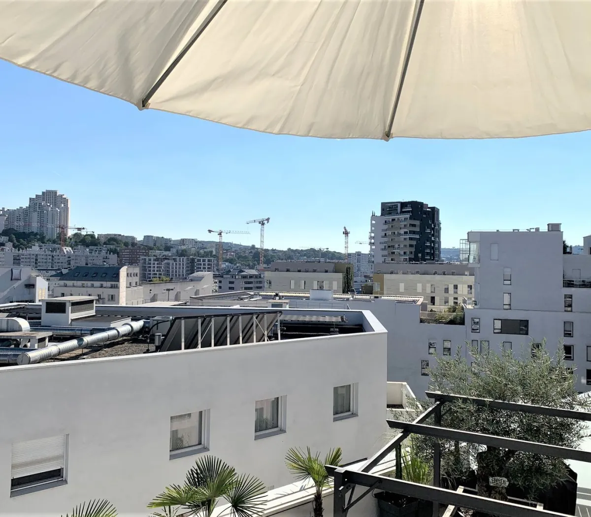 Location Issy-les-Moulineaux Appartement 8a67eaf7