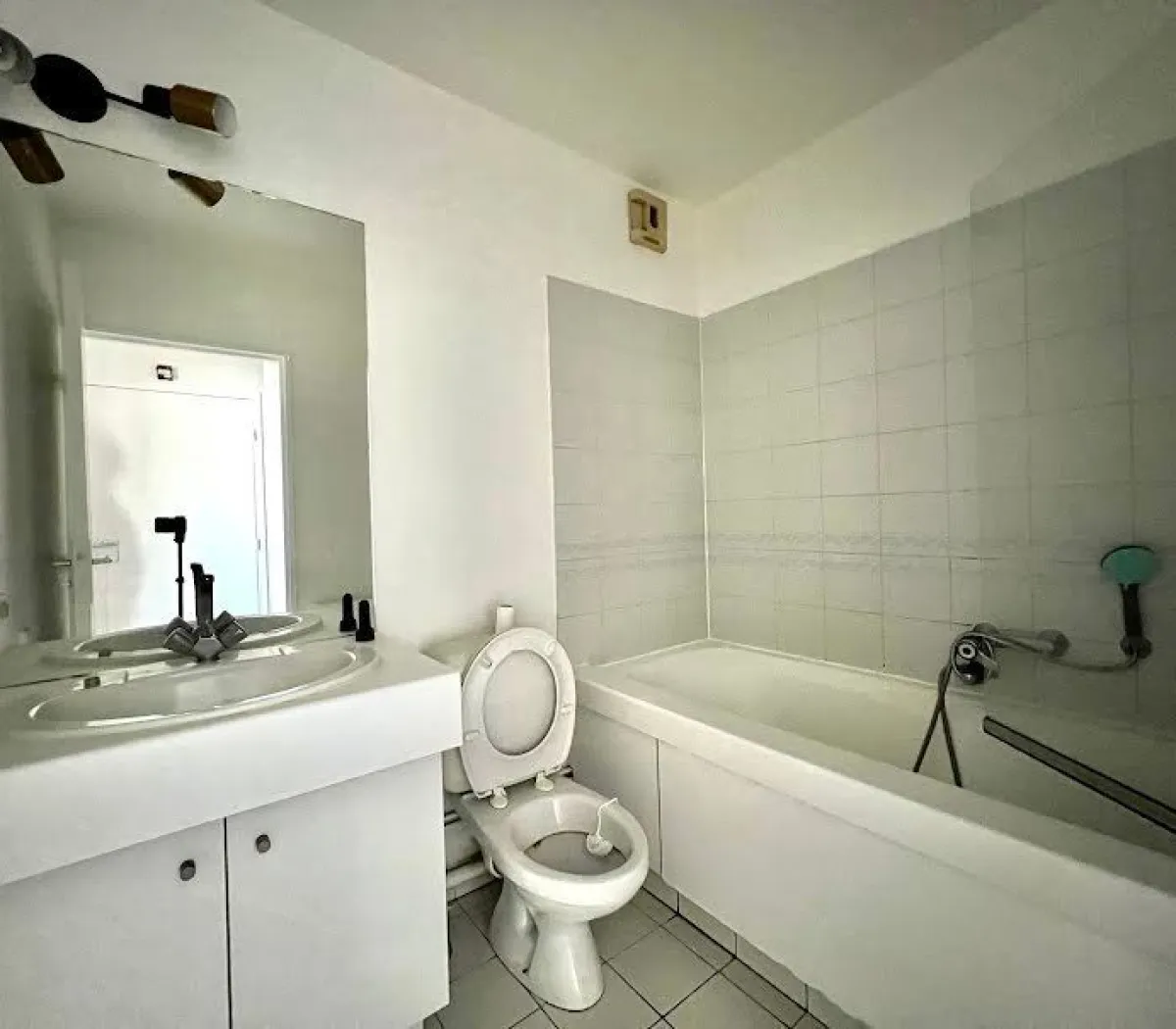 Location Courbevoie Appartement cf903e90