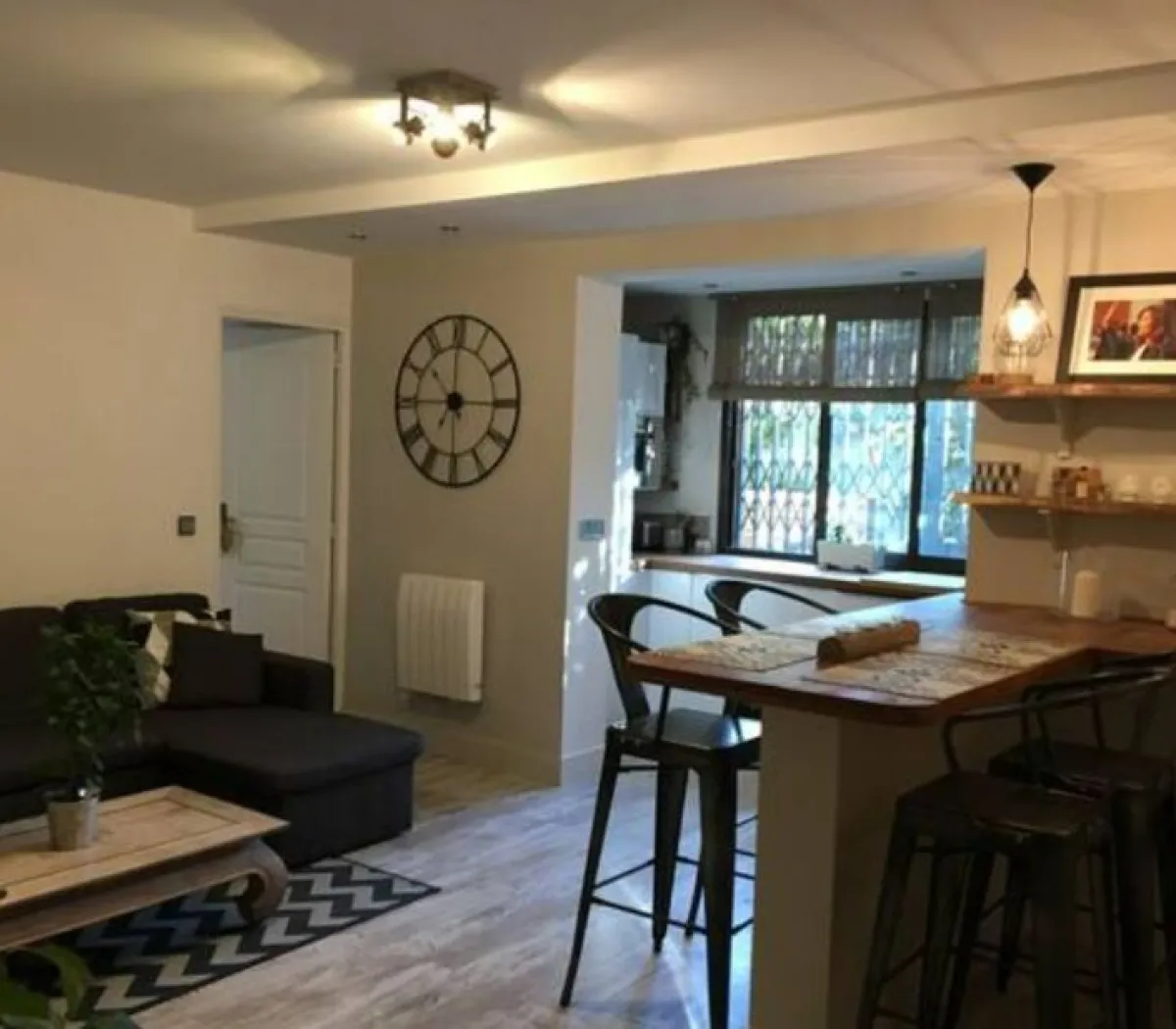 Location Saint-Antonin-sur-Bayon Appartement ef21d901